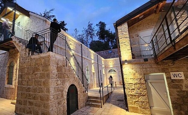 בתים מבפנים בית הנסן בתים מבפנים בית הנסן