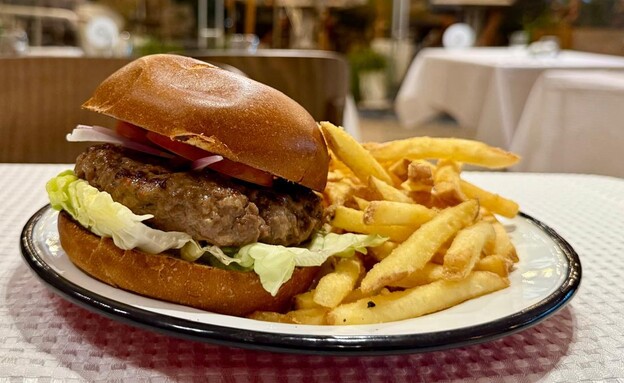 יש גם אחלה המבורגר. לילי החדשה באילת