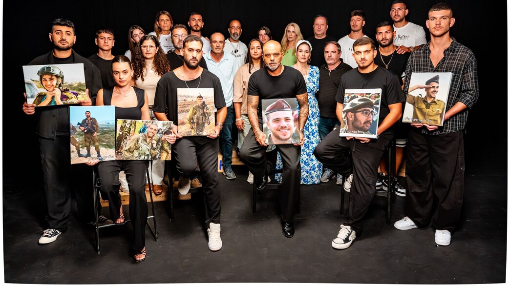 אייל גולן וליאם הפקות במחווה לחיילים שנפלו