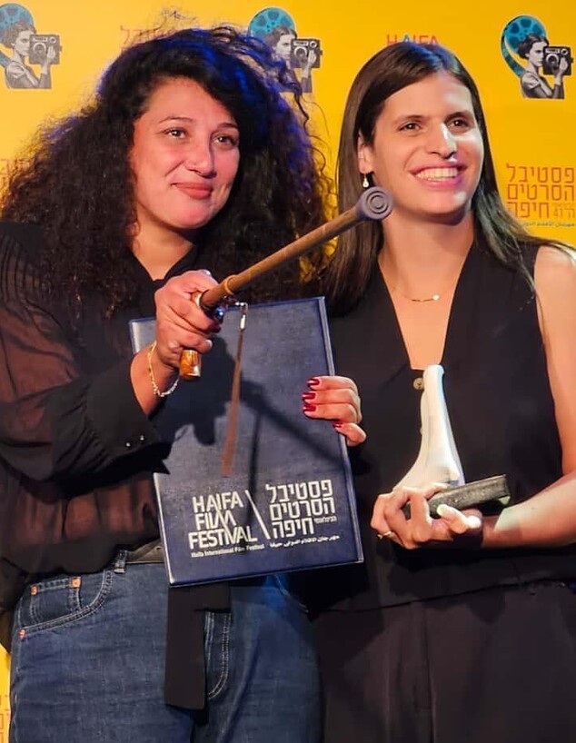 שי-לי עטרי ובר כהן מקבלות פרס לסרט עדשה בפסטיבל הס