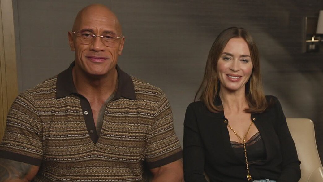 אמילי בלאנט ודוויין ג'ונסון בראיון לחדשות 12 