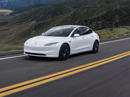 גם המודל 3 עברו הפשטת אבזור דומה (צילום: ספורט 5)