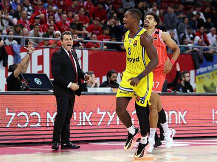 (אלן שיבר, סופיה) (צילום: ספורט 5)