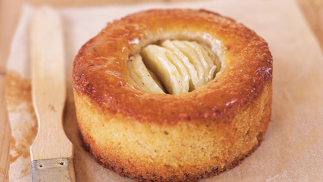 מאפה קרם שקדים ותפוחים מאפה קרם שקדים ותפוחים