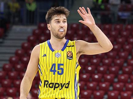 אחד ממשחקיו המופתיים ביורוליג. בלאט (צילום: אלן שיבר) (צילום: ספורט 5)