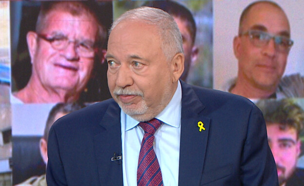 אביגדור ליברמן (צילום: מתוך "אופירה ולוינסון",  קשת 12  )