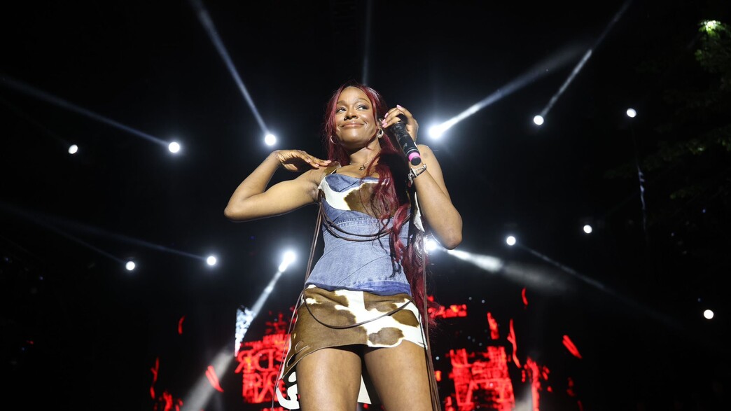 אזיליה בנקס בישראל