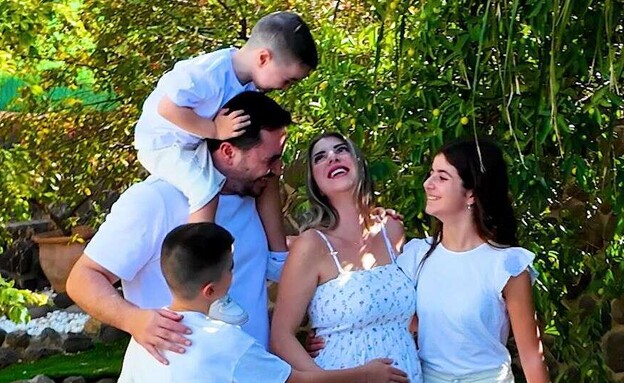 משפחת ספיר מבשרת על היריון רביעי