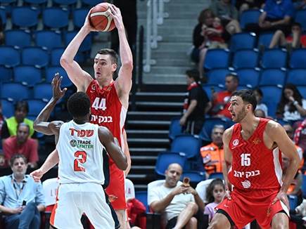 גם סקפינצב הרשים (צילום: ברני ארדוב)