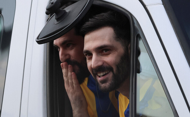 גלי וזיו ברמן מגיעים לביה"ח גלי וזיו ברמן מגיעים לביה"ח