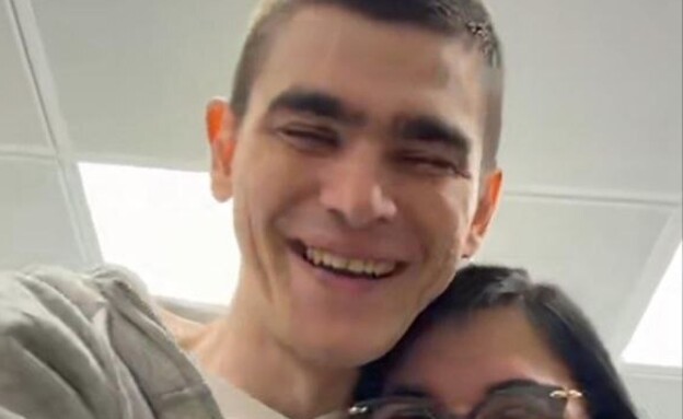 מקסים הרקין עם אימו