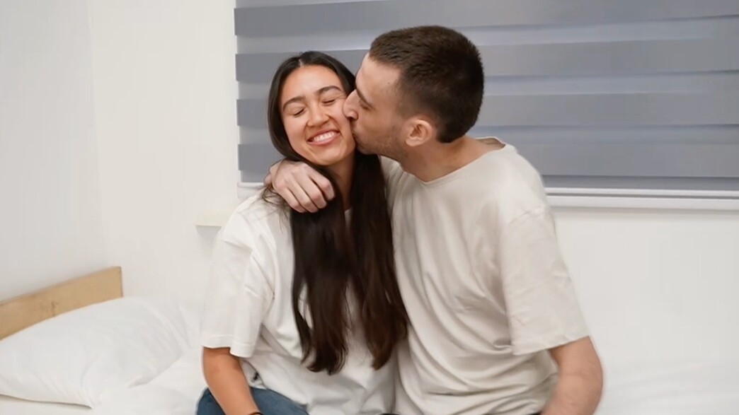 אבינתן אור נפגש עם בת זוגתו נועה ארגמני