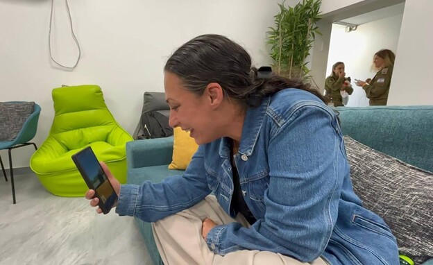 לישי מירן בשיחה ראשונה עם עמרי לישי מירן בשיחה ראשונה עם עמרי