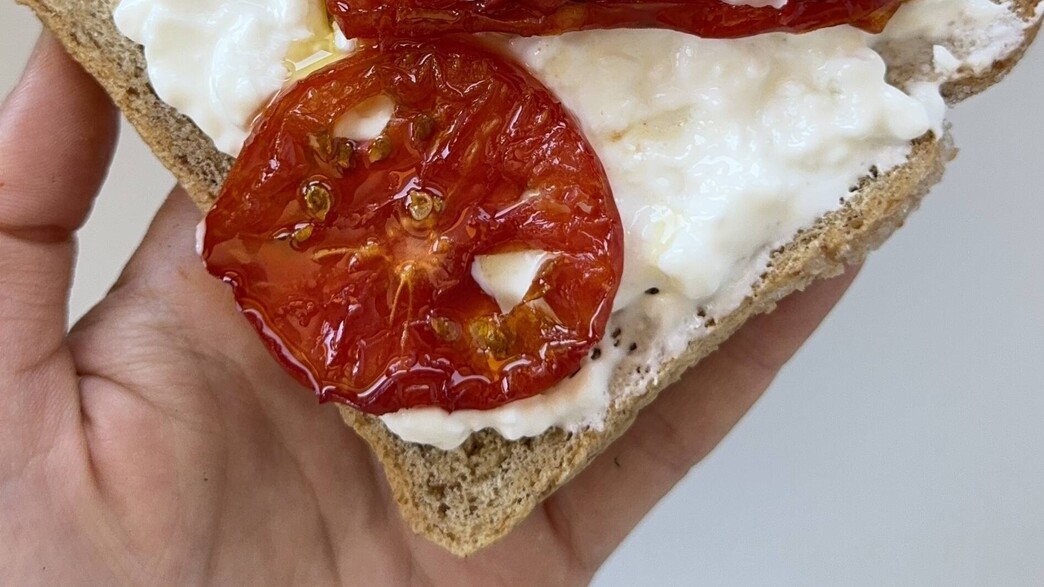 עגבניות מיובשות. שדרוג מטורף לכריכים עגבניות מיובשות. שדרוג מטורף לכריכים