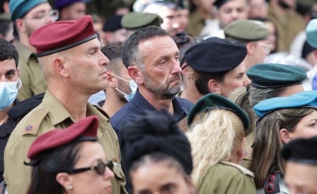 הרצי הלוי בהלווייתו של תמיר נמרודי ז"ל (צילום: אלון גלבוע) הרצי הלוי בהלווייתו של תמיר נמרודי ז"ל (צילום: אלון גלבוע)