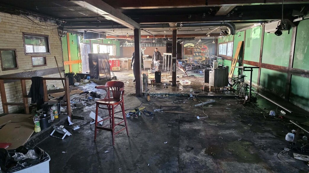 בית המרזח נסגר בית המרזח נסגר