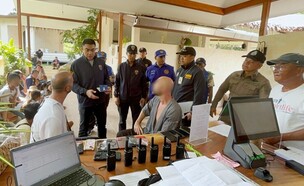 מעצר הישראלים בקופנגן (צילום: משטרת תאילנד)