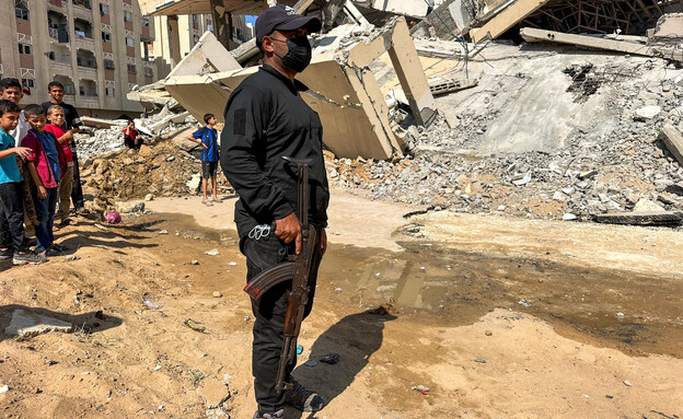 הפעולות של חמאס לחילוץ החללים החטופים (צילום: Reuters)