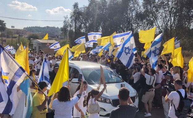 קבלת הפנים לשורדי השבי גלי וזיוי ברמן קבלת הפנים לשורדי השבי גלי וזיוי ברמן