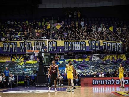 “משחקים לא נכון“ (עודד קרני) (צילום: ספורט 5)