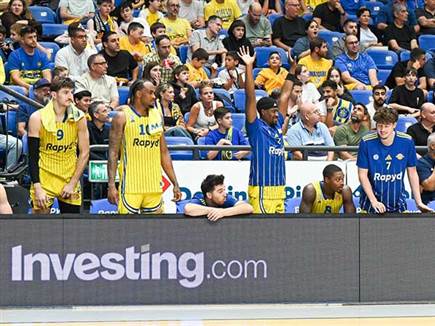 חגיגות על הספסל (ברני ארדוב)