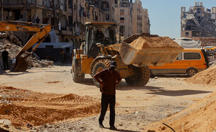 פעילות בדרום הרצועה לאחר ההסכם (צילום: ABDOLRAHMAN RASHAD/Middle East Images/AFP via Getty Images)