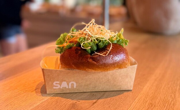 סאנדו בן. לחמניית בריוש מאוד טעימה