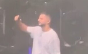 בגלל התאורה: מעריצה התמוטטה בהופעה של עדן חסון