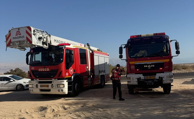 מטיילים נתקעו על צוק בגובה רב באזור ים המלח מטיילים נתקעו על צוק בגובה רב באזור ים המלח