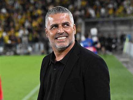 אבל סילבס יכול לחייך עם נקודה יקרה (צילום: ברני ארדוב)