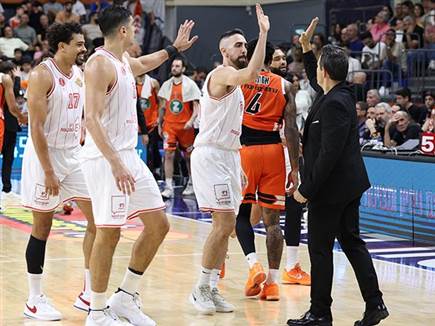 אך לבסוף החגיגות היו אדומות (אלן שיבר)