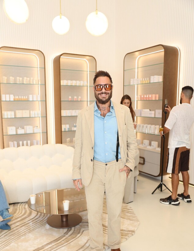 טום אביב בהשקת הקליניקה של קרן ברטוב בביג פאשן גלילות