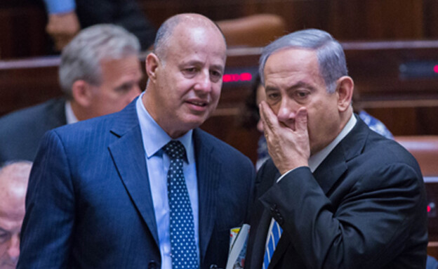 "מתנגד לחוק ההקלטות". הנגבי עם נתניהו (צילום: יונתן סינדל, פלאש 90) "מתנגד לחוק ההקלטות". הנגבי עם נתניהו (צילום: יונתן סינדל, פלאש 90)