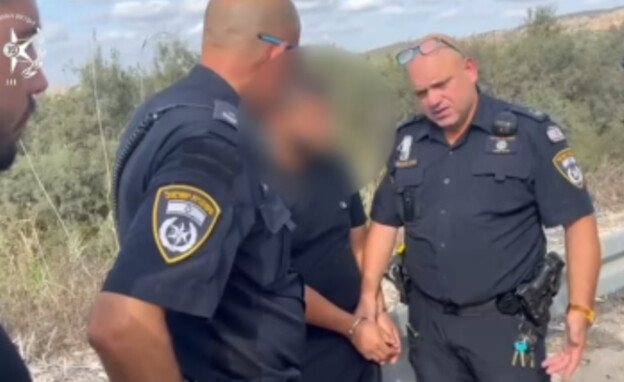 מעצר החשוד (צילום: דוברות המשטרה)