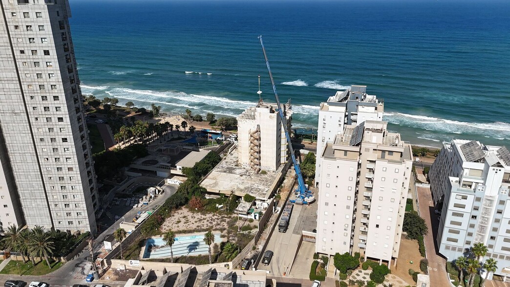 הריסת מלון גליל בנתניה