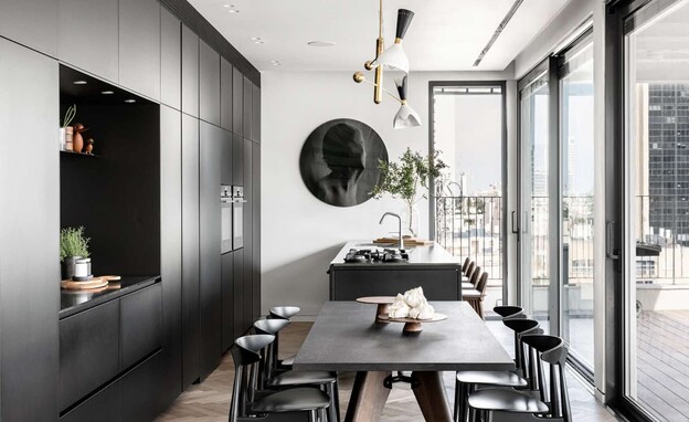 גוני אפור-פחם בעלי עומק ואופי מינימליסטי, עיצוב מא גוני אפור-פחם בעלי עומק ואופי מינימליסטי, עיצוב מא