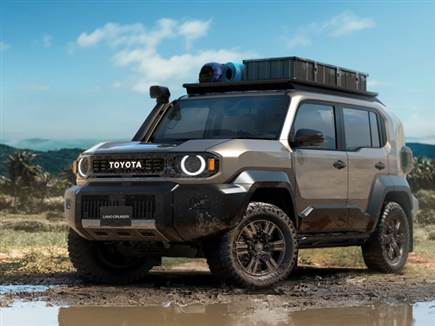 כמו הפראדו, גם כאן יש גרסת &ldquo;רטרו&ldquo; עם פנסים עגולים