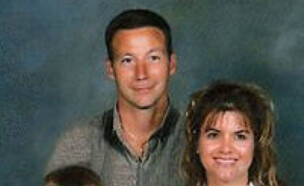 דיוויד קאם ומשפחתו (צילום: פייסבוק)