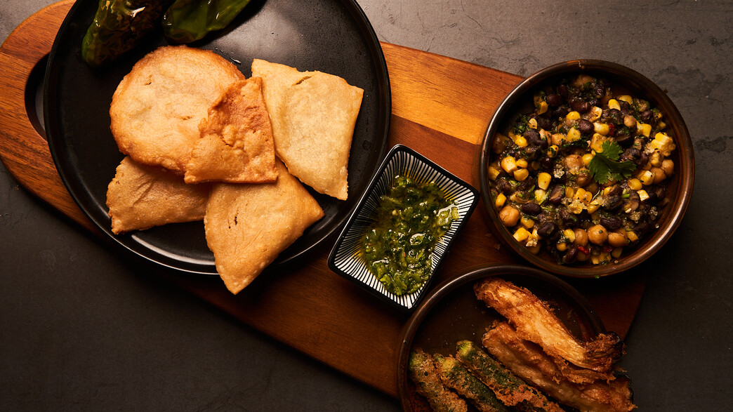 נאצ'וס עם תבשיל גרבנזו, ענת אגמון