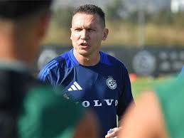 שוב ירוק. בכר (האתר הרשמי של מכבי חיפה) שוב ירוק. בכר (האתר הרשמי של מכבי חיפה)