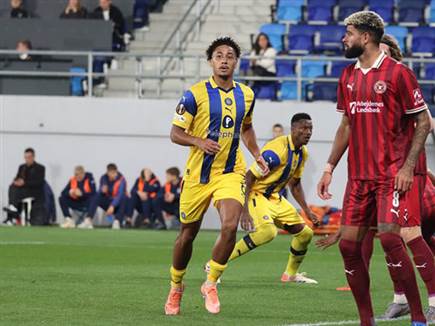 וירדה מובסת (האתר הרשמי של מכבי ת“א)