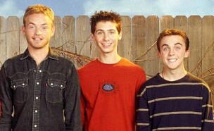 כוכבי מלקולם באמצע (צילום: מתוך הסדרה)