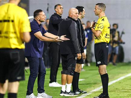 ולברק בכר והצוות שלו יש הרבה מה לתקן בקבוצתם (קובי אליהו)