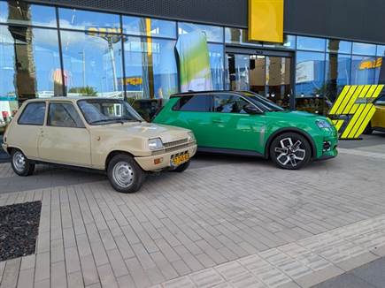 הסבתא והנכדה...