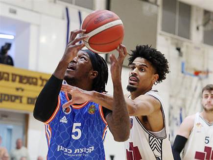 קרב עיקש בזיסמן (אלן שיבר)