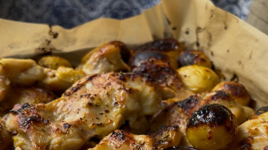 פרגיות ותפוחי אדמה ברוטב חרדל ודבש פרגיות ותפוחי אדמה ברוטב חרדל ודבש