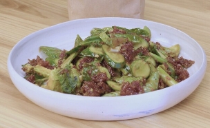 סלט אורז קריספי וירוקים (צילום: עוטף ישראל, קשת 12)