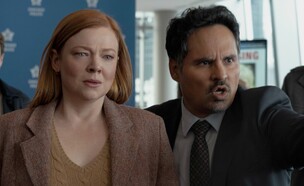 שרה סנוק, "הכל באשמתה" (צילום: Sarah Enticknap/Peacock, באדיבות yes)