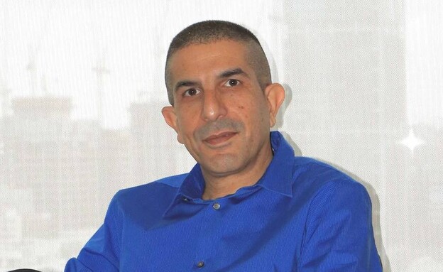 אייל סנדו אייל סנדו