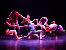 מתוך המופע ״סוף סוף״ של קולבן דאנס